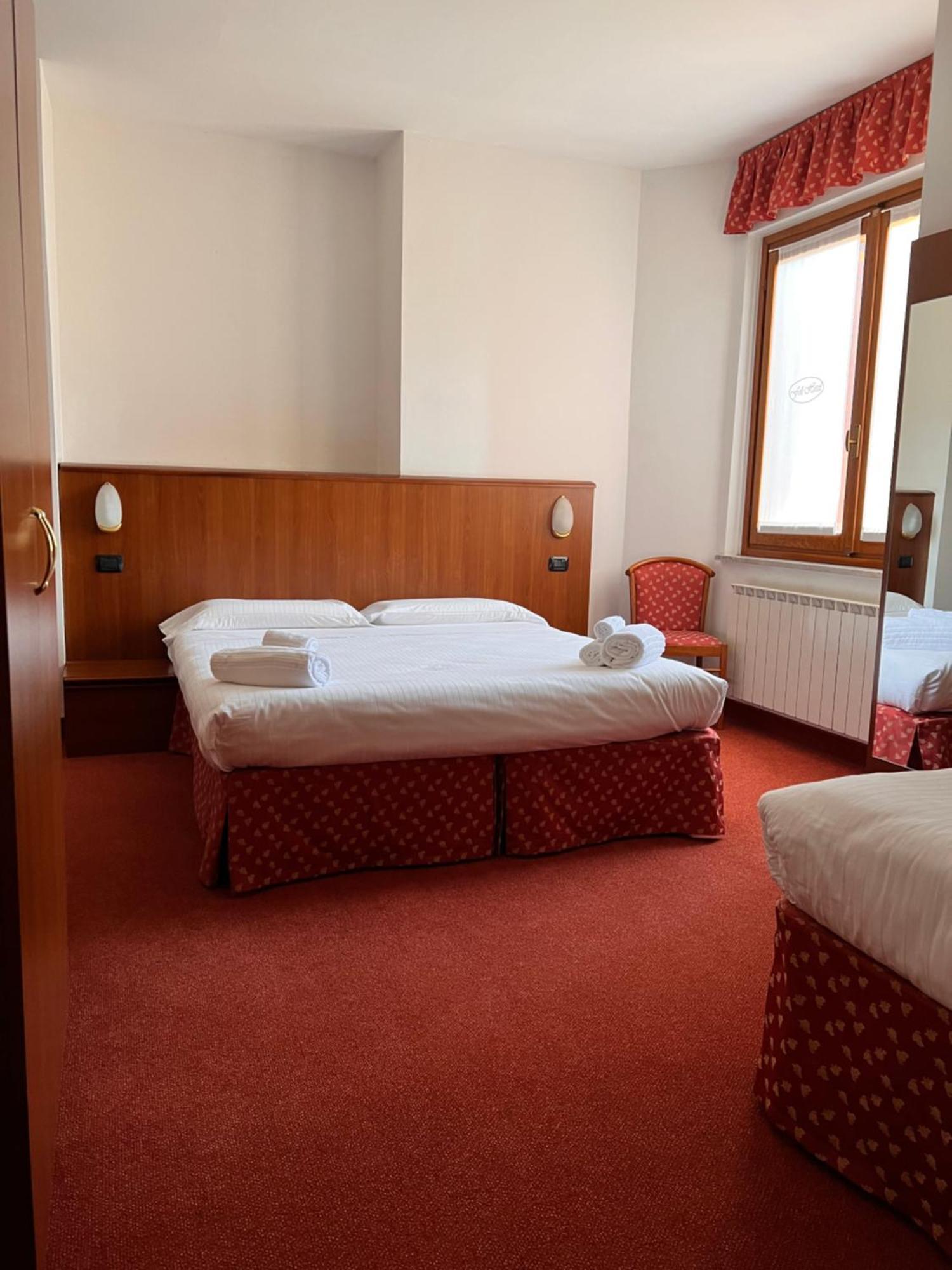 Fell Hotel Susa Ngoại thất bức ảnh